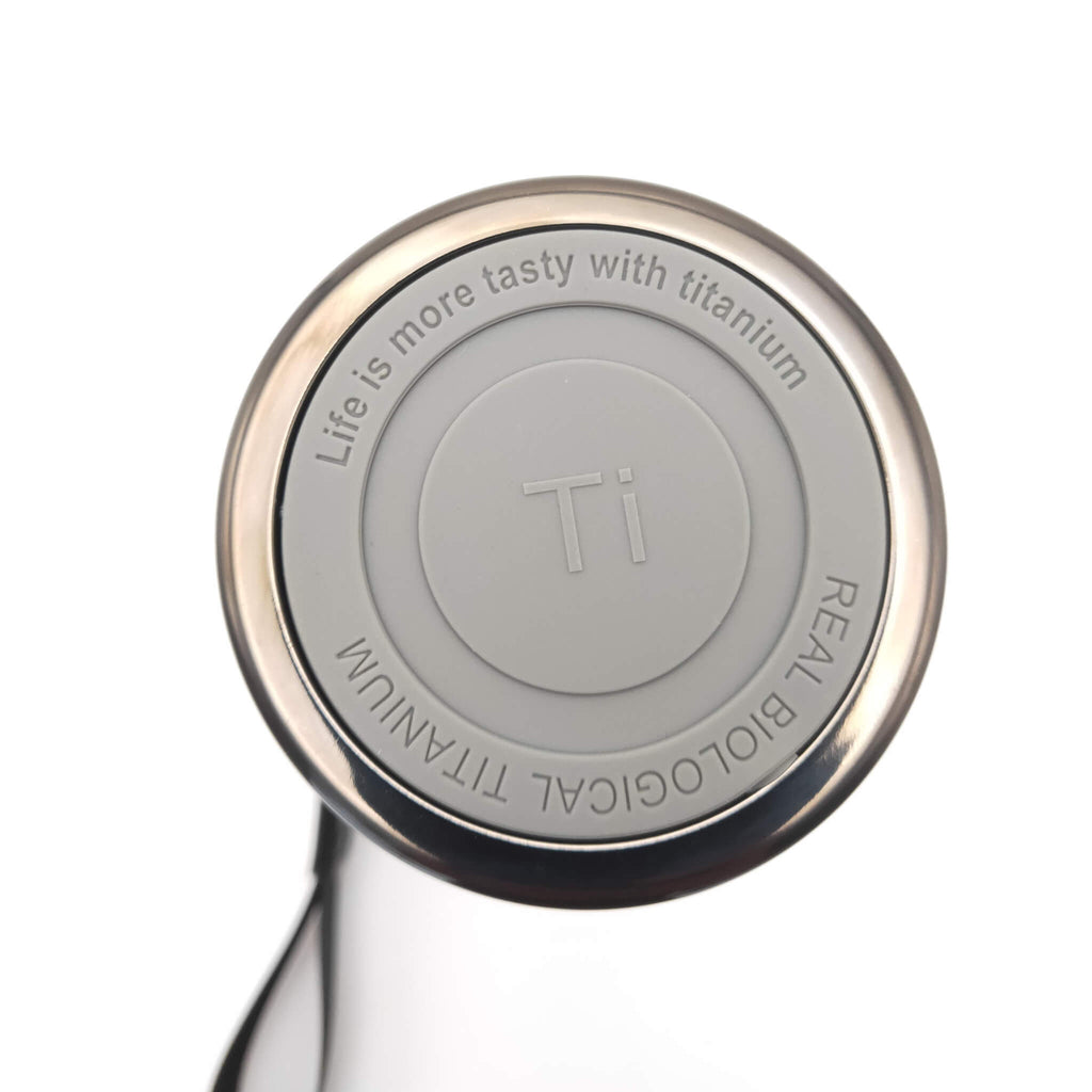 Large capacity titanium insulated coffee cup